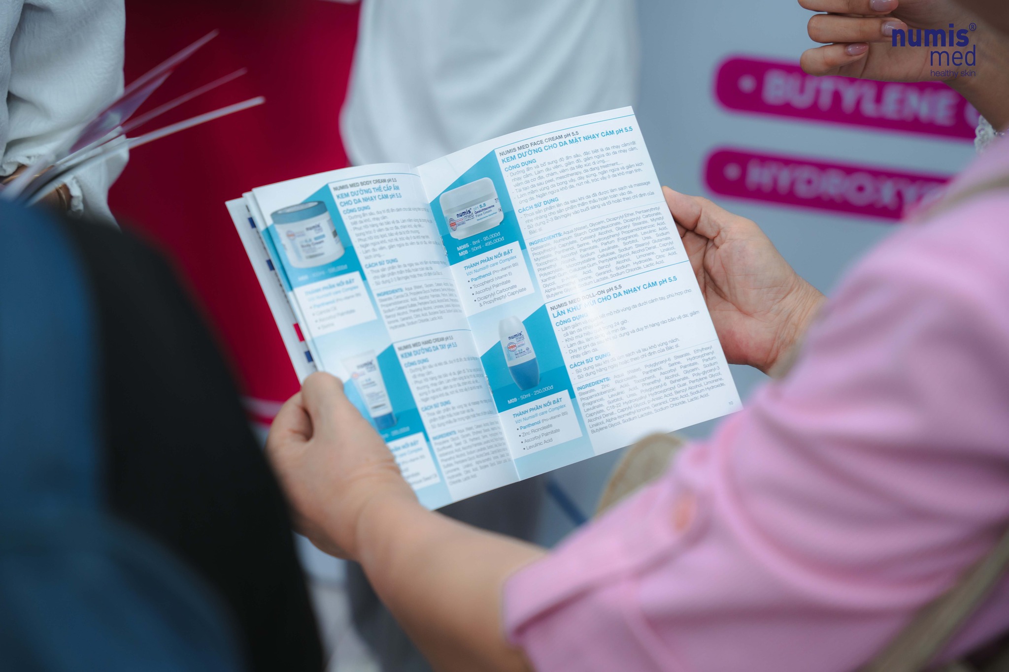 Nhìn lại một số khoảnh khắc diễn ra trong hội nghị