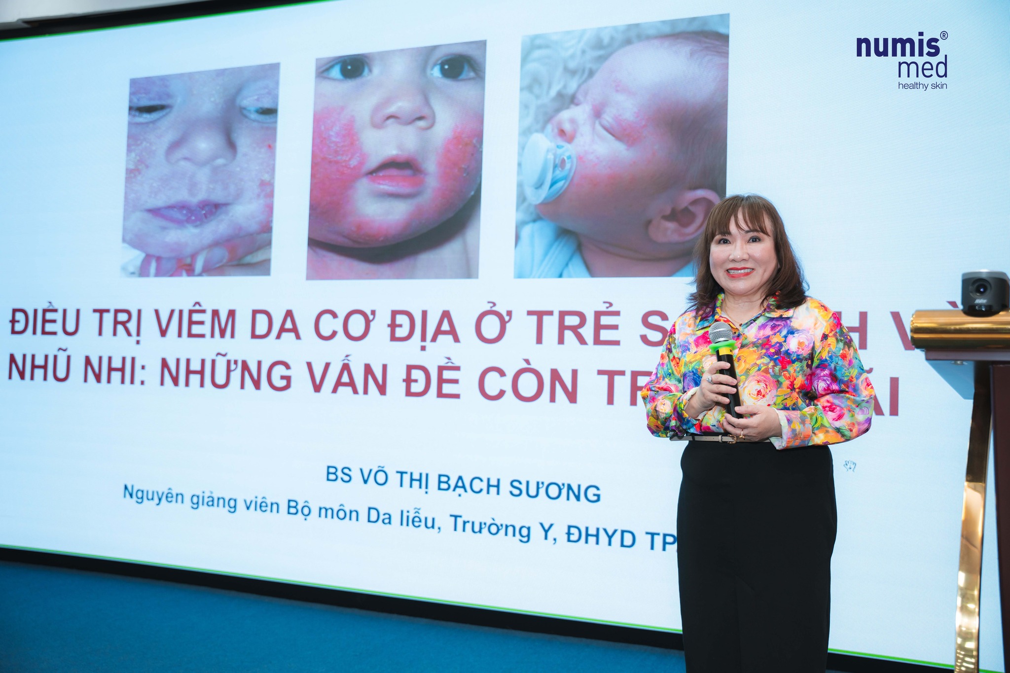 Võ Thị Bạch Sương báo cáo chuyên đề "Điều trị viêm da cơ địa ở trẻ sơ sinh và nhũ nhi: Những vấn đề còn tranh cãi"