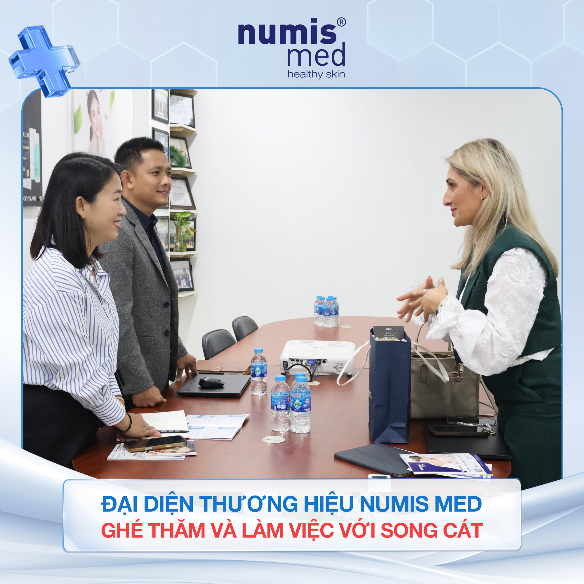 Đại diện Công ty Song Cát gặp gỡ và trao đổi cùng Đại diện Numis Med Global